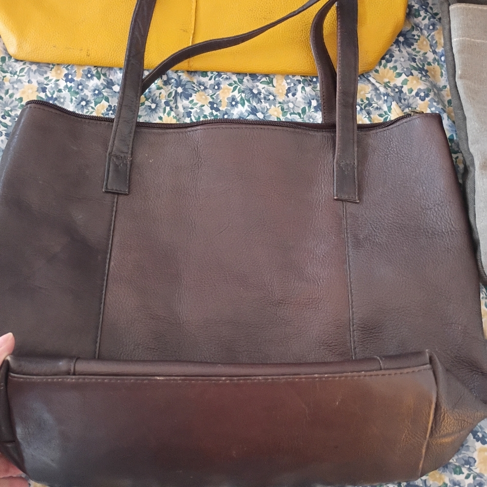 Bundle Of 6 Purses! - Picture 9 of 16